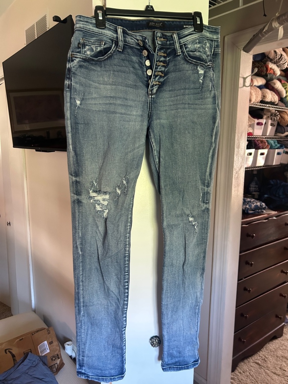 Judy Blue women’s Button fly Distressed Boyfriend Jeans